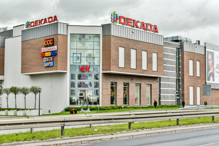 Dekada Shopping Center